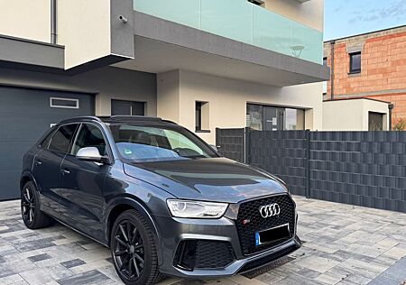 Audi RS Q3 RSQ3 2.5 TFSI performance S tronic quattro p...