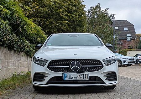 Mercedes-Benz A 220 4MATIC DCT -