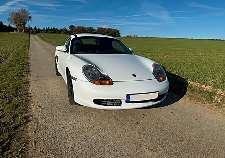Porsche Boxster 2.5 wenig KM weiss selten!