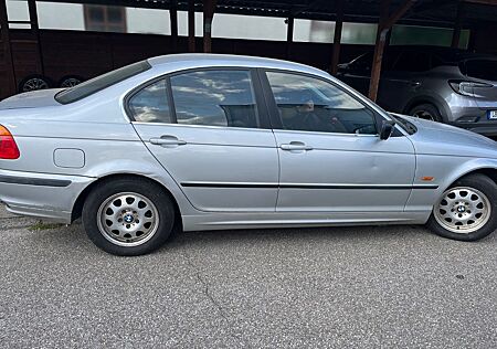 BMW 320i - Fahrbereit - noch Tüv - Tacho defekt