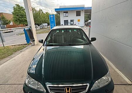 Honda Accord 2.3i TÜV