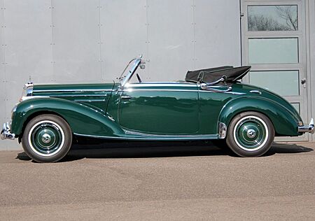 Mercedes-Benz 220 A Cabriolet