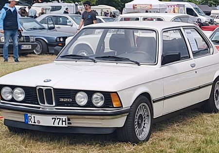BMW 320 E21 6 Zylinder H-Kennzeichen Tüv Neu