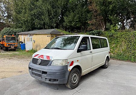 VW T5 Transporter Volkswagen T5 * 9 Sitzer* Klima*Automatik * 2.5 TDI *