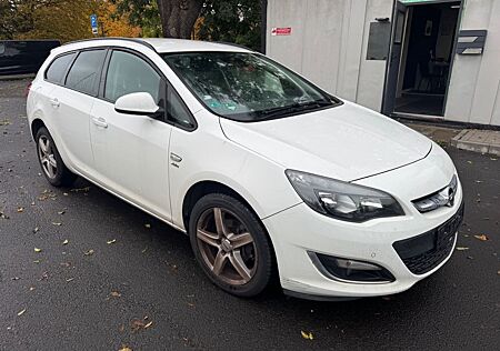 Opel Astra J Sports Tourer Active