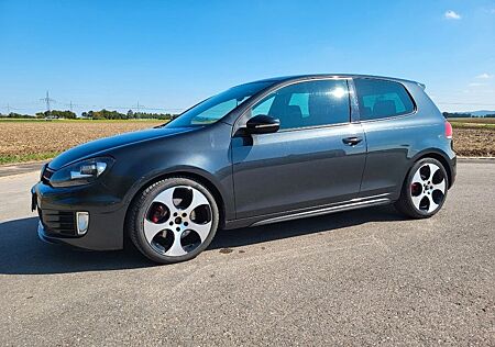VW Golf Volkswagen 6 GTI | TÜV 11/26 | 8-fach bereift