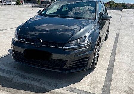 VW Golf Volkswagen 2.0 TDI BMT GTD GTD