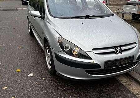 Peugeot 307 1.6 16V 110 -