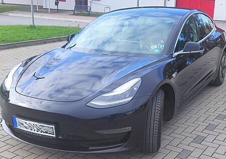 Tesla Model 3 Standard-Reichweite Plus - Hinterrad...