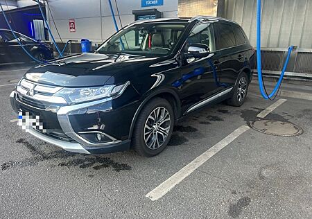 Mitsubishi Outlander 2.2 DI-D Top ClearTec 4WD Auto Top