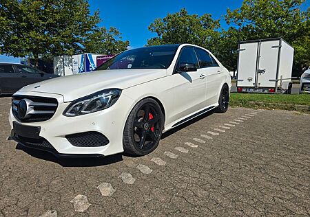 Mercedes-Benz E 500 4MATIC Amg Paket