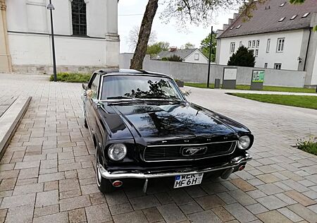 Ford Mustang V8 4,7 Liter