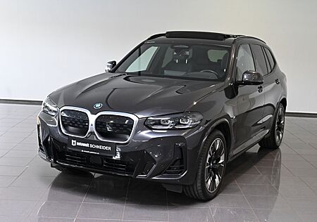 BMW iX3 M Sport Impressive Pano ACC HUD H&K 20"