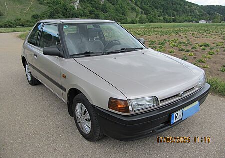 Mazda 323