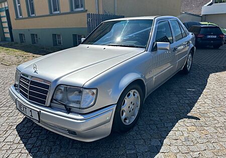 Mercedes-Benz E 500 500E Leder ABS Servo Klima Tempomat H-Kenz