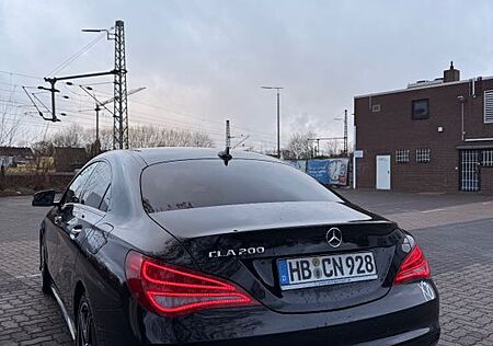 Mercedes-Benz CLA 200 AMG Line