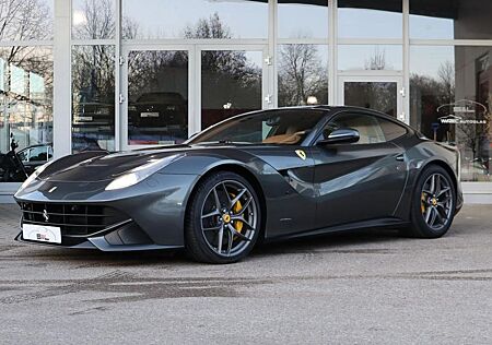 Ferrari F12 Berlinetta Lift