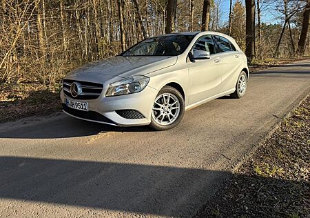 Mercedes-Benz A 180 -