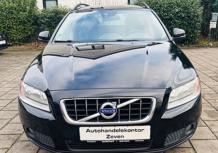 Volvo V70 V70Kombi Kinetic 2.4 LTR/ D5/Schalt/Navi/SHZ/AHK