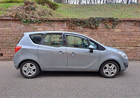 Opel Meriva B 1.4 88kW 72000 km TÜV HU neu