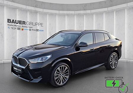 BMW iX2 xDrive30 M Sport UPE 74.390,-€ HUD AHK Pano