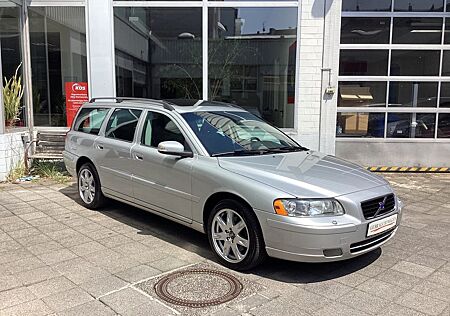Volvo V70 Kombi 2.5 T Edition Sport Schiebedach AHK