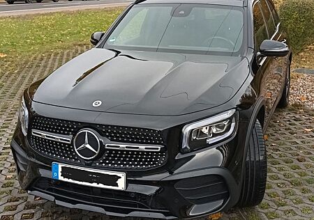 Mercedes-Benz GLB 200 DCT -