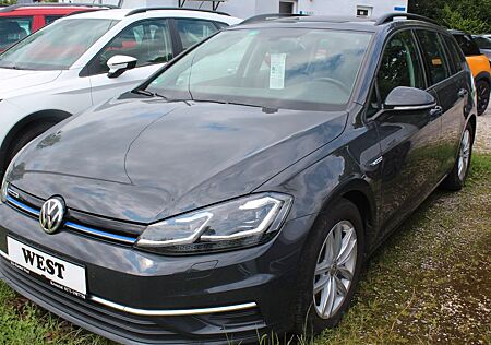 VW Golf Volkswagen 1.5 TSI ACT DSG NAVI LED PANORAMADACH