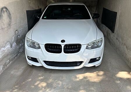 BMW 328i 3er E93 | CarPlay | M-Packet