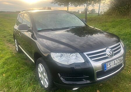 VW Touareg Volkswagen 3.0 V6 TDI Tiptronic Standard
