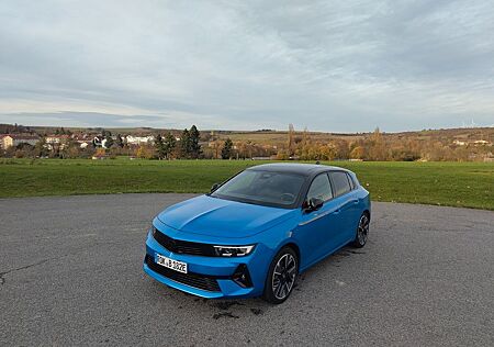 Opel Astra electric GS - ULTIMATE HUD SZH NAVI LED