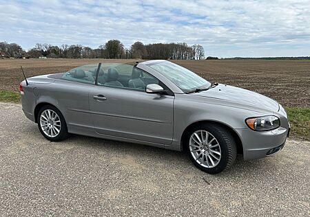 Volvo C70 2.4 Momentum Liebhaberfahrzeug