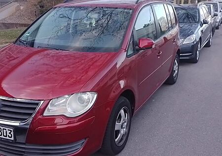 VW Touran Volkswagen 1.4 TSI Conceptline Conceptline
