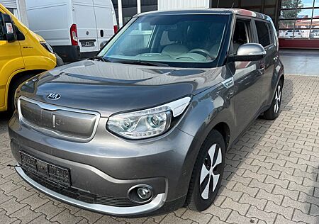 Kia Soul PLUG