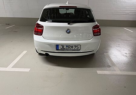 BMW 114i Sport Line Sport Line