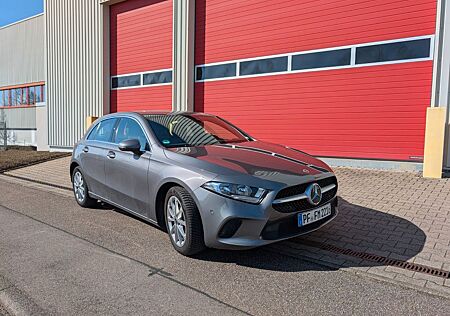 Mercedes-Benz A 180 A180
