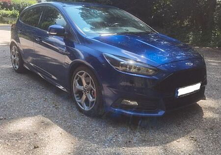 Ford Focus 2,0TDCi ST PowerS. Leder-Exklusiv-Paket ST