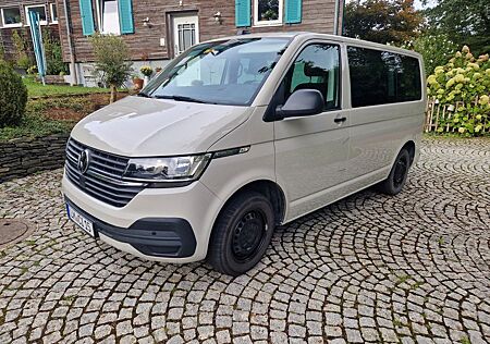 VW T6 Multivan Volkswagen T6.1 Multivan Family 2.0 TDI AHK PDC Navi 7S