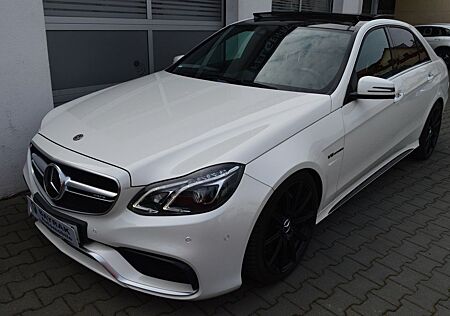 Mercedes-Benz E 63 AMG Lim. 4M*LED*Pano*R-Kamera*HarmanK*Mopf*