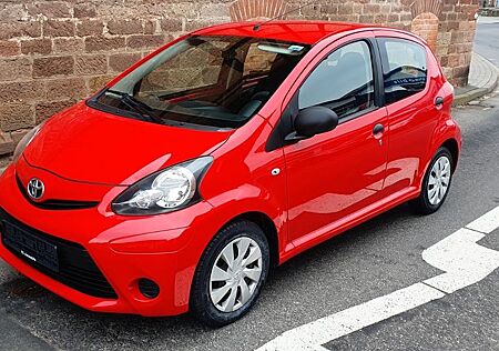 Toyota Aygo (X) Aygo AYGO Basis