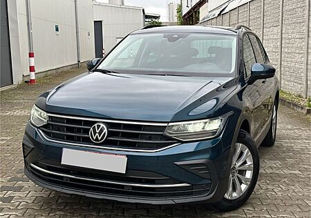 VW Tiguan Volkswagen Life 1.5TSI PDC ACC LED SzH