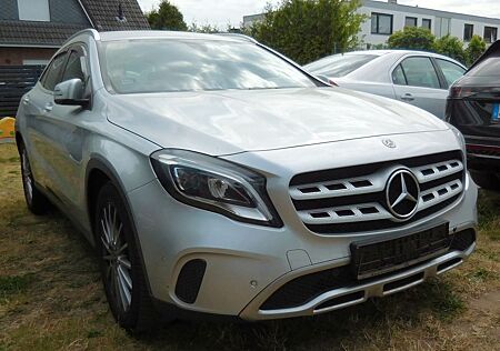 Mercedes-Benz GLA 180 Aut.Urban.Navi.AHK.LED
