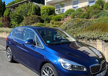 BMW 2er 220 Active Tourer 220d xDrive Steptronic Lux...