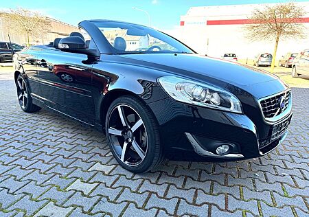 Volvo C70 D3 Inscription - XENON + PDC + NAVI