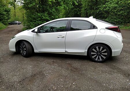 Honda Civic 1.4 i-VTEC X Edition - Top gepflegt