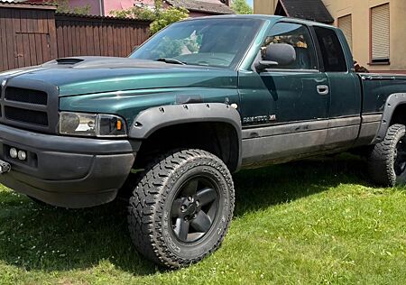 Dodge RAM 1500 5,9L V8 4WD