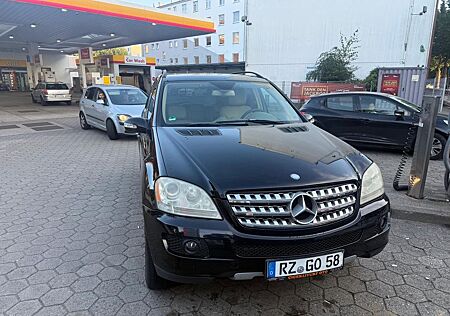 Mercedes-Benz ML 320 CDI / Klima/Navi