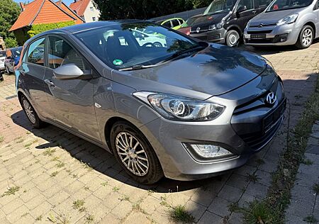 Hyundai i30 Classic NEUES MODEL 6 GANG GETRIEBE