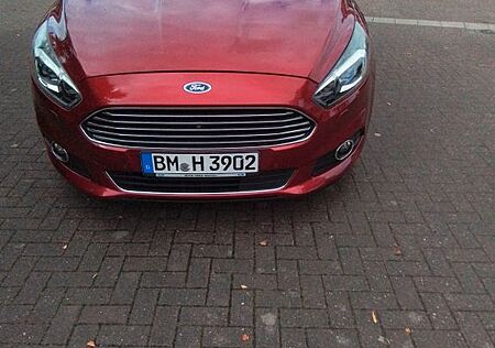 Ford S-Max 2,0 TDCi 132kW 4x4 Titanium PowerShift...