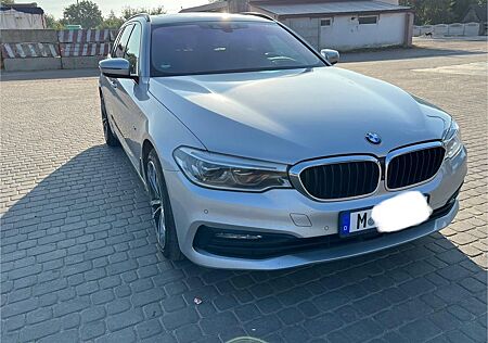BMW 530d xDrive Touring A -HUS,ACC,KeyLess,SoftCl